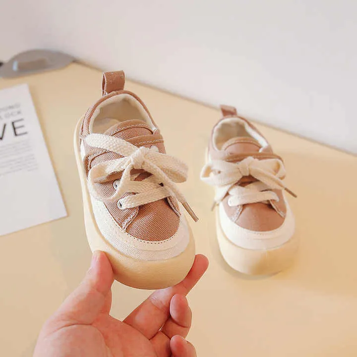 أحذية قماشيةcanvas shoes