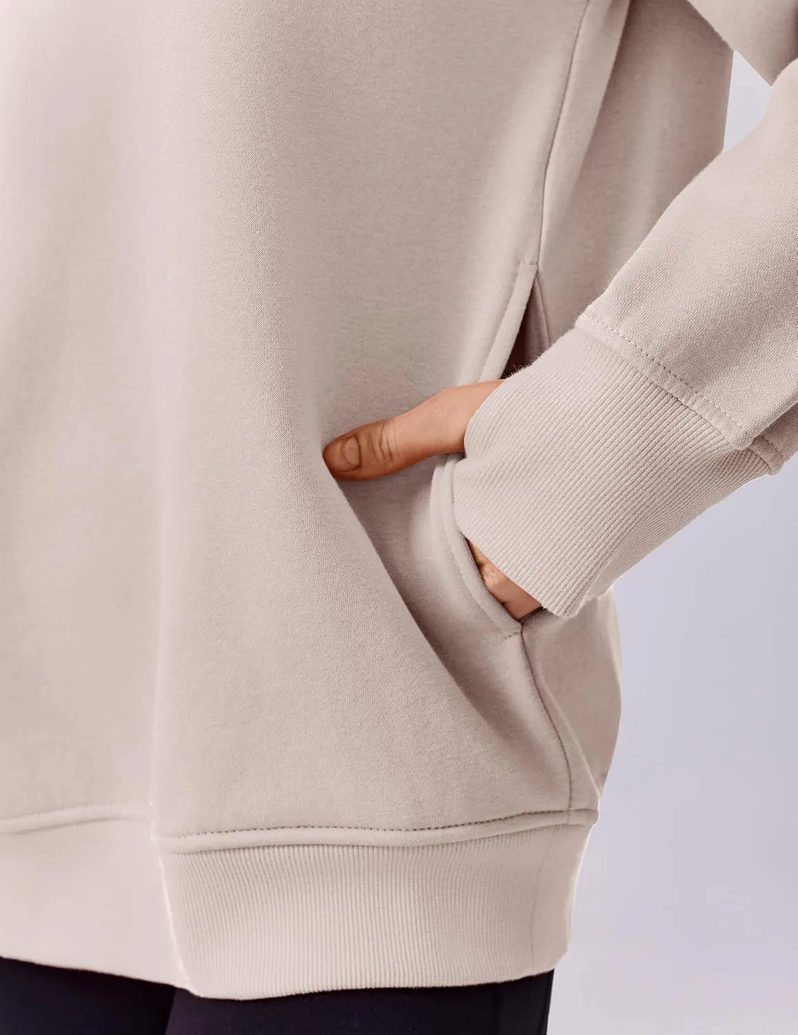 PINSPARK Womens Sweatshirt Crewneck Fleece Pullover Tops Oversized Sweat Shirts with Thumbholes Pockets 2025 Fall Outfits