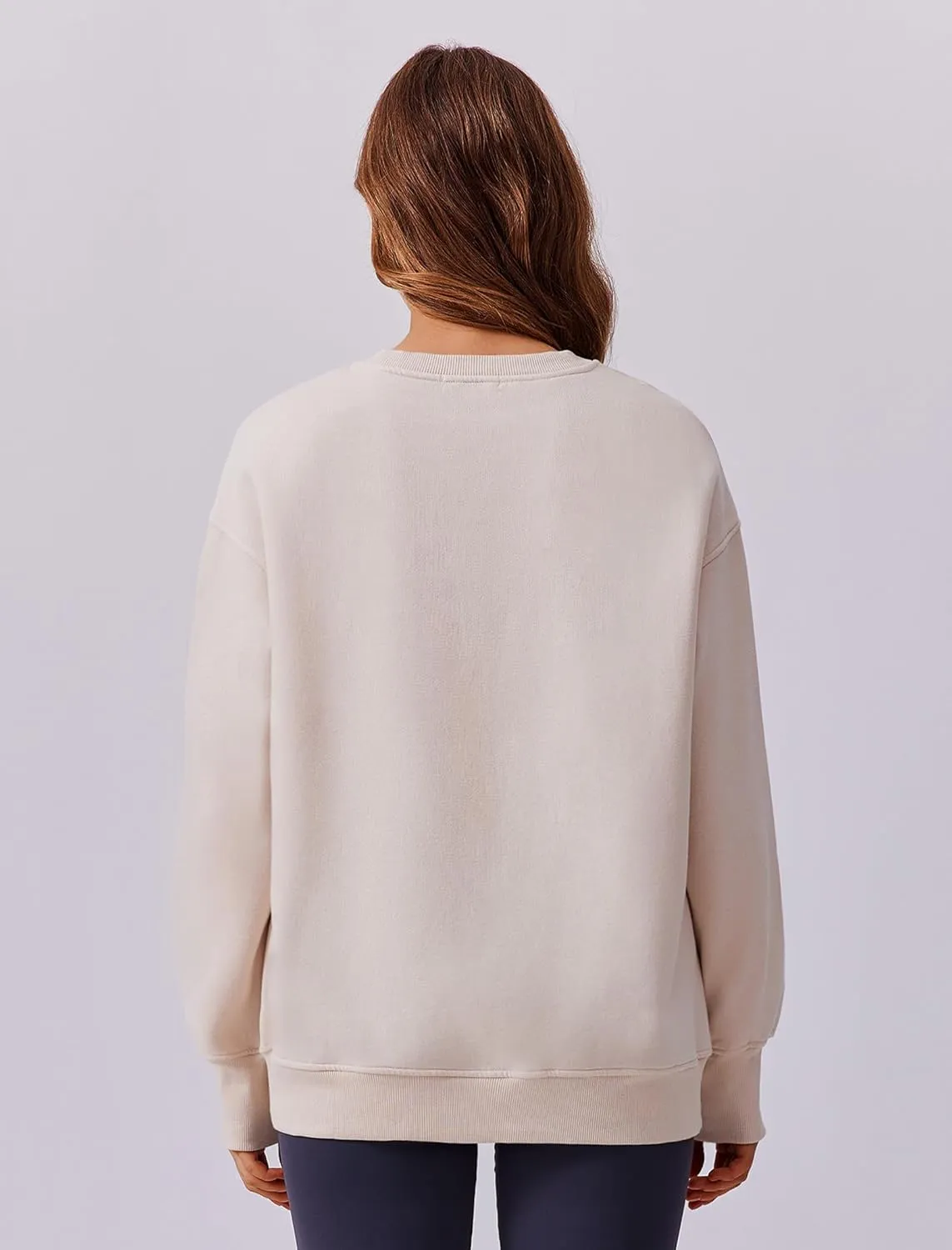 PINSPARK Womens Sweatshirt Crewneck Fleece Pullover Tops Oversized Sweat Shirts with Thumbholes Pockets 2025 Fall Outfits