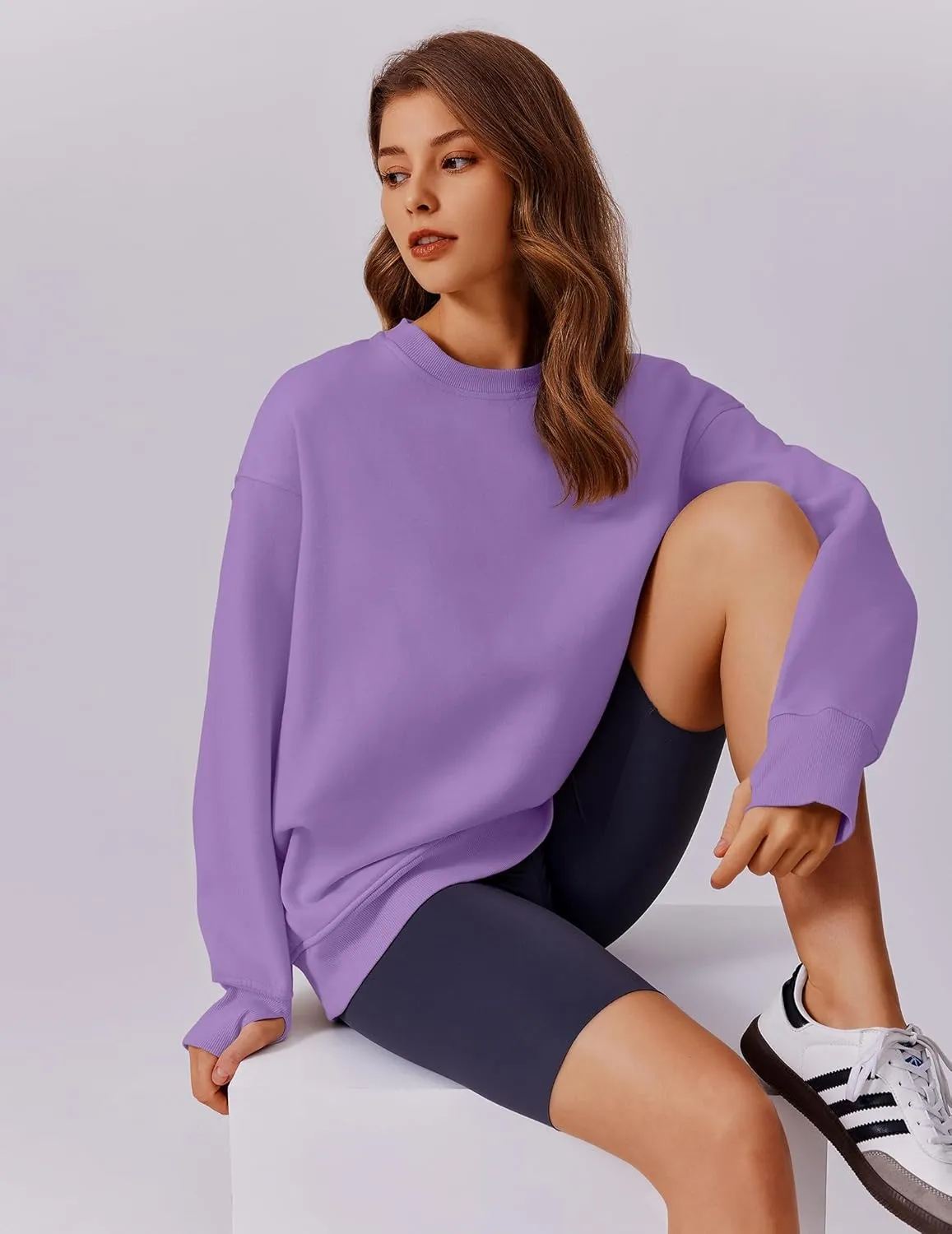 PINSPARK Womens Sweatshirt Crewneck Fleece Pullover Tops Oversized Sweat Shirts with Thumbholes Pockets 2025 Fall Outfits