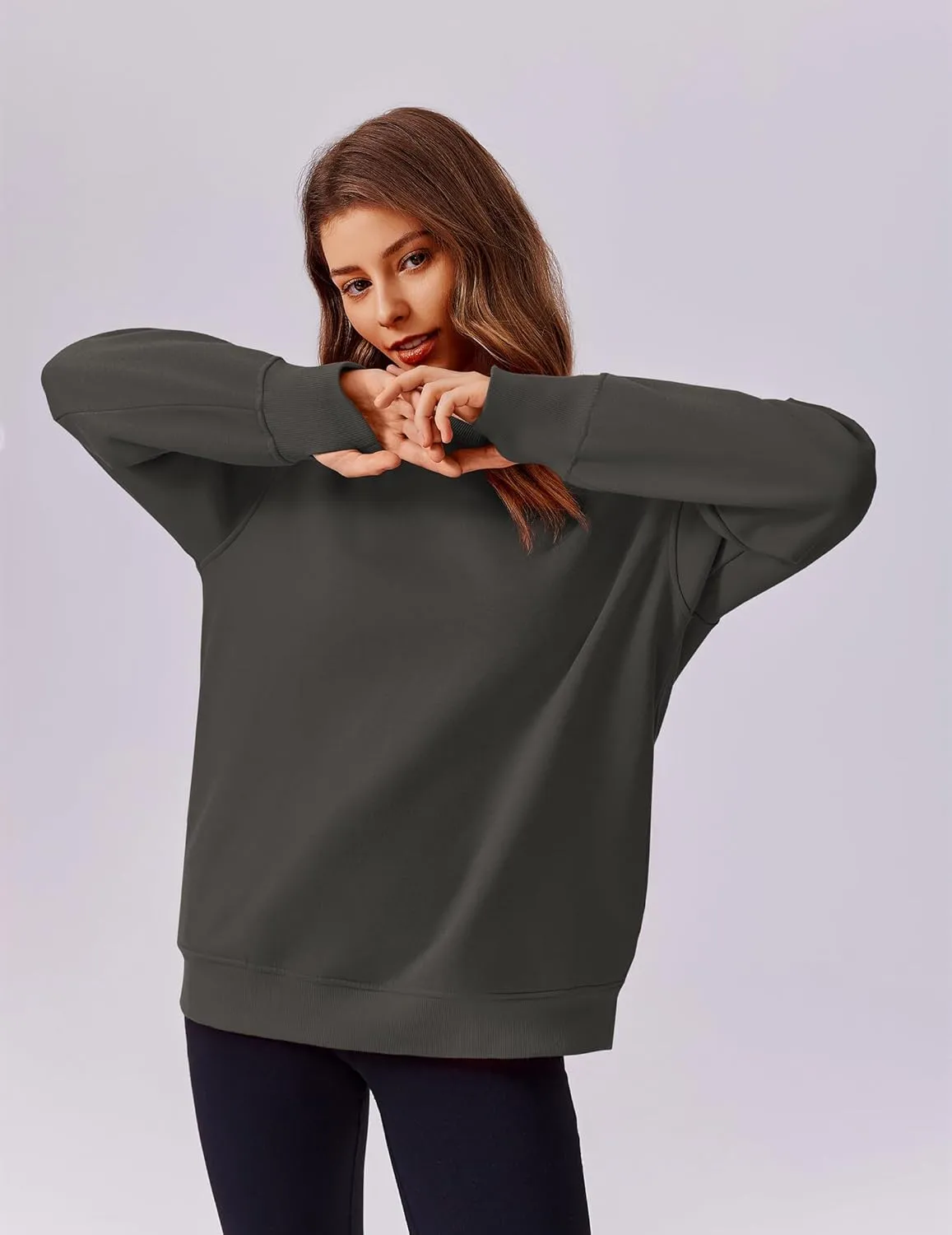 PINSPARK Womens Sweatshirt Crewneck Fleece Pullover Tops Oversized Sweat Shirts with Thumbholes Pockets 2025 Fall Outfits